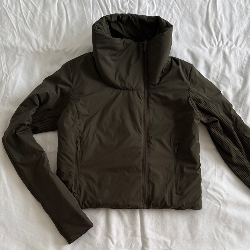 lululemon athletica Sleek City Jacket Dark Green Insulated Jacket sz 4